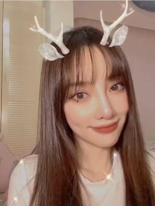 国产自拍第12页视频,揭秘私密瞬间，情感纠葛引热议-第1张图片-亚洲高清影视网